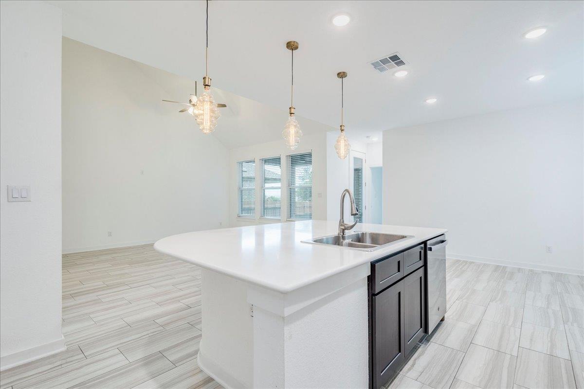 8008 Prairie Rye Dr, Lago Vista, TX 78645