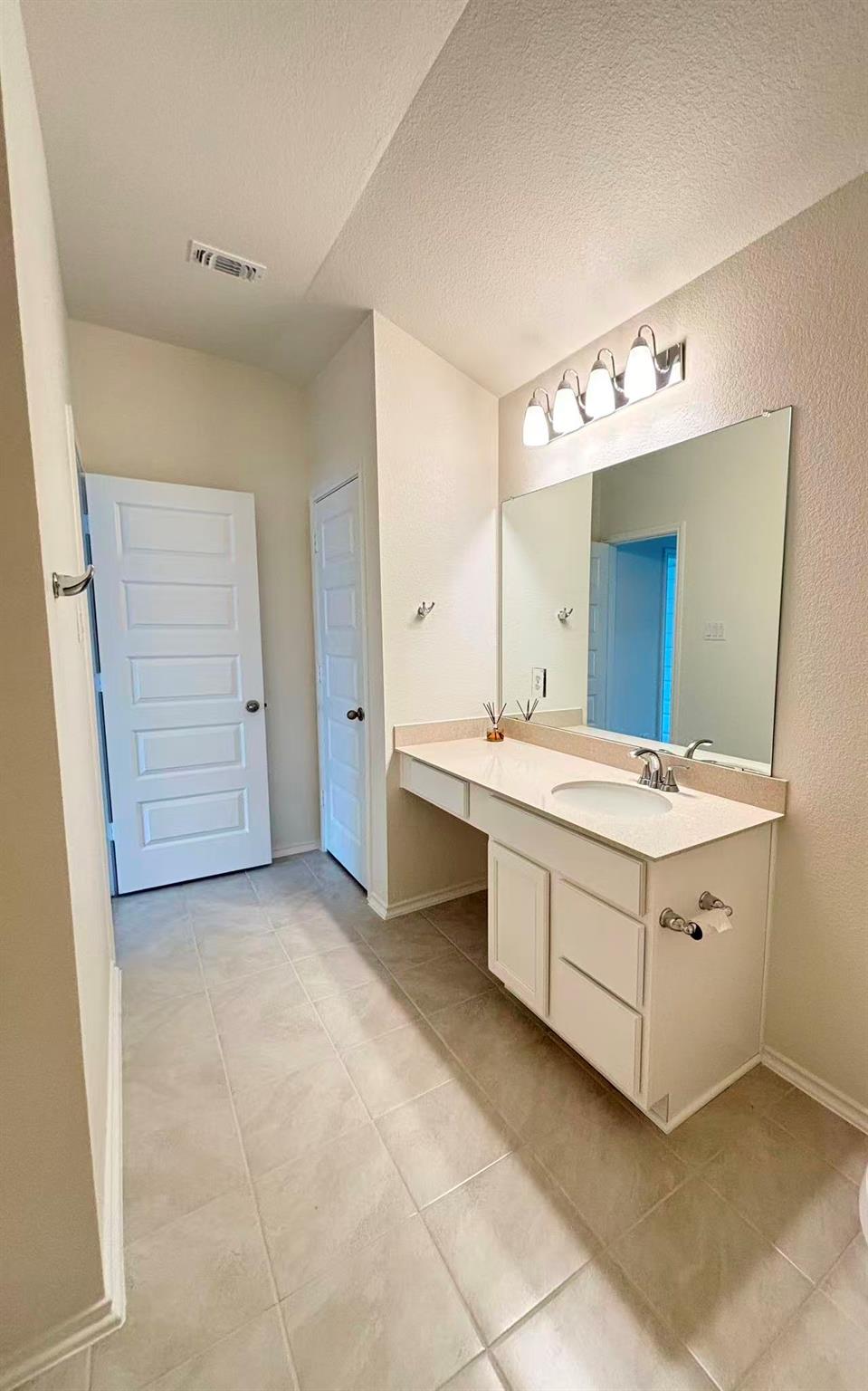 4937 Morese Palace Trl, Round Rock, TX 78665