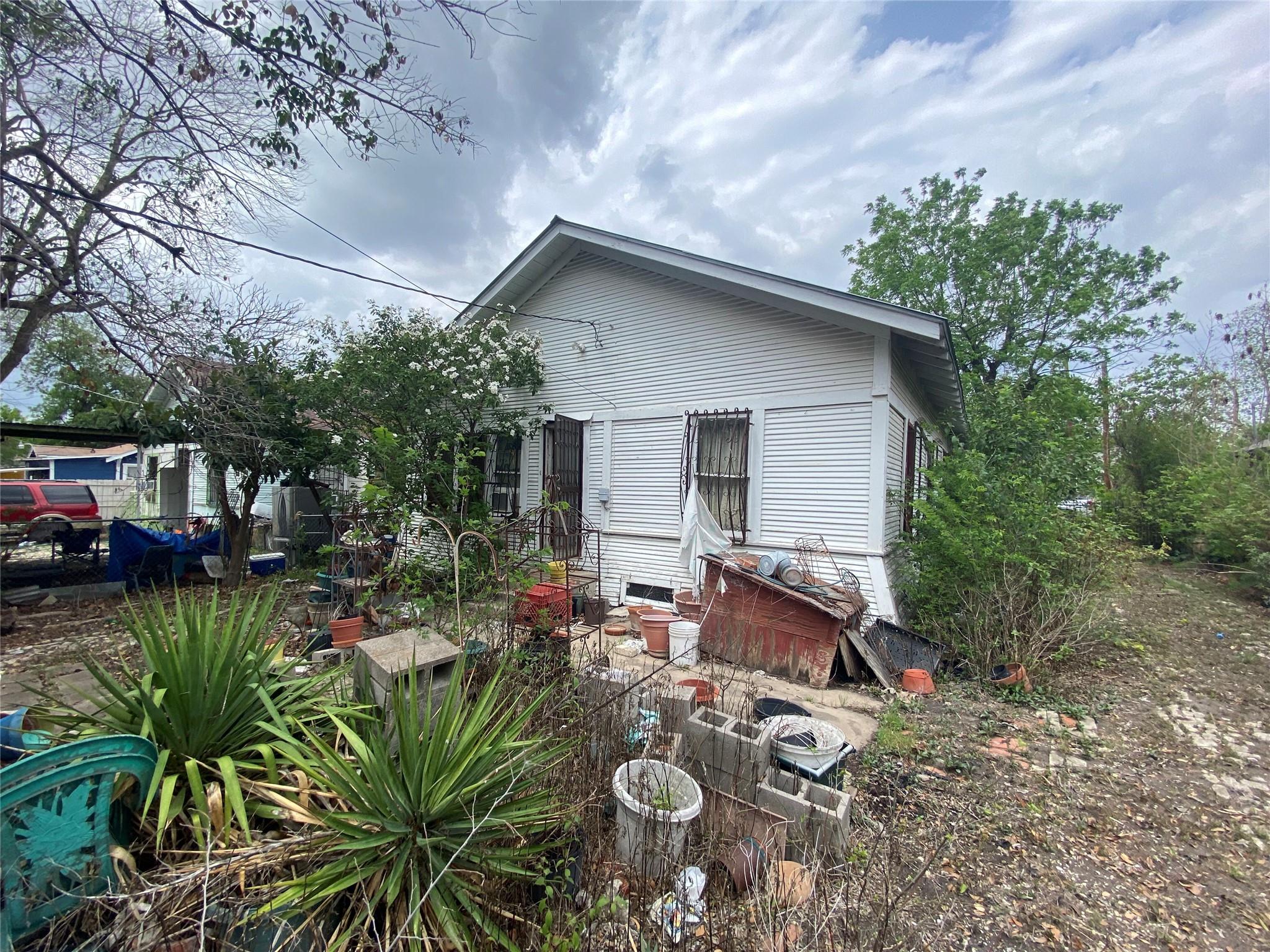 2818 Saunders Ave, San Antonio, TX 78207