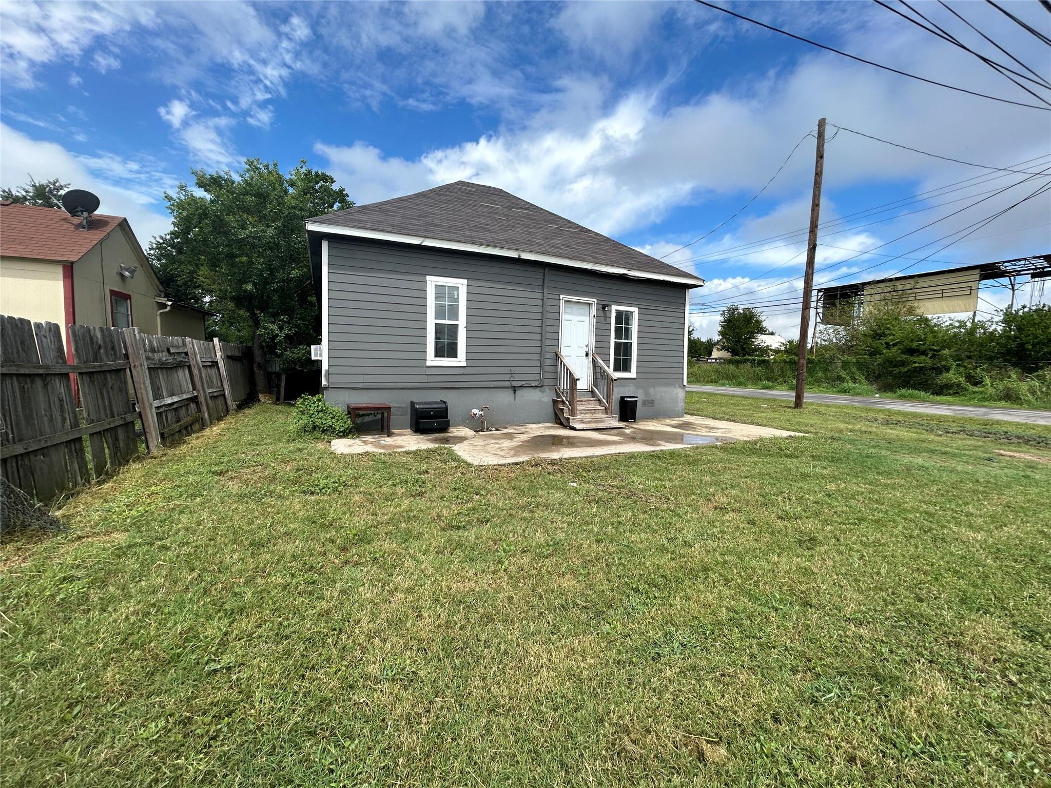 400 Symes St # A, Taylor, TX 76574