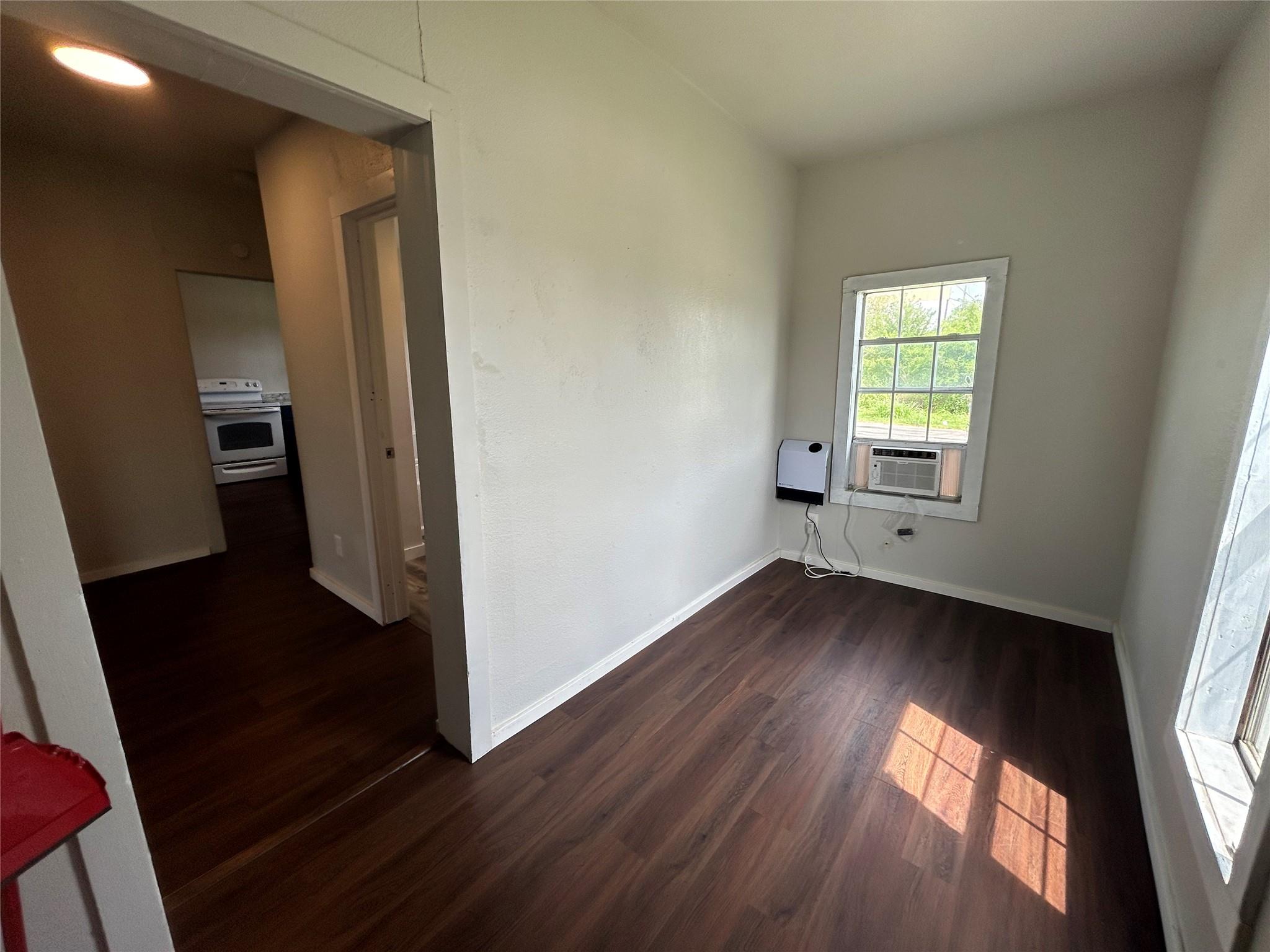 400 Symes St # A, Taylor, TX 76574