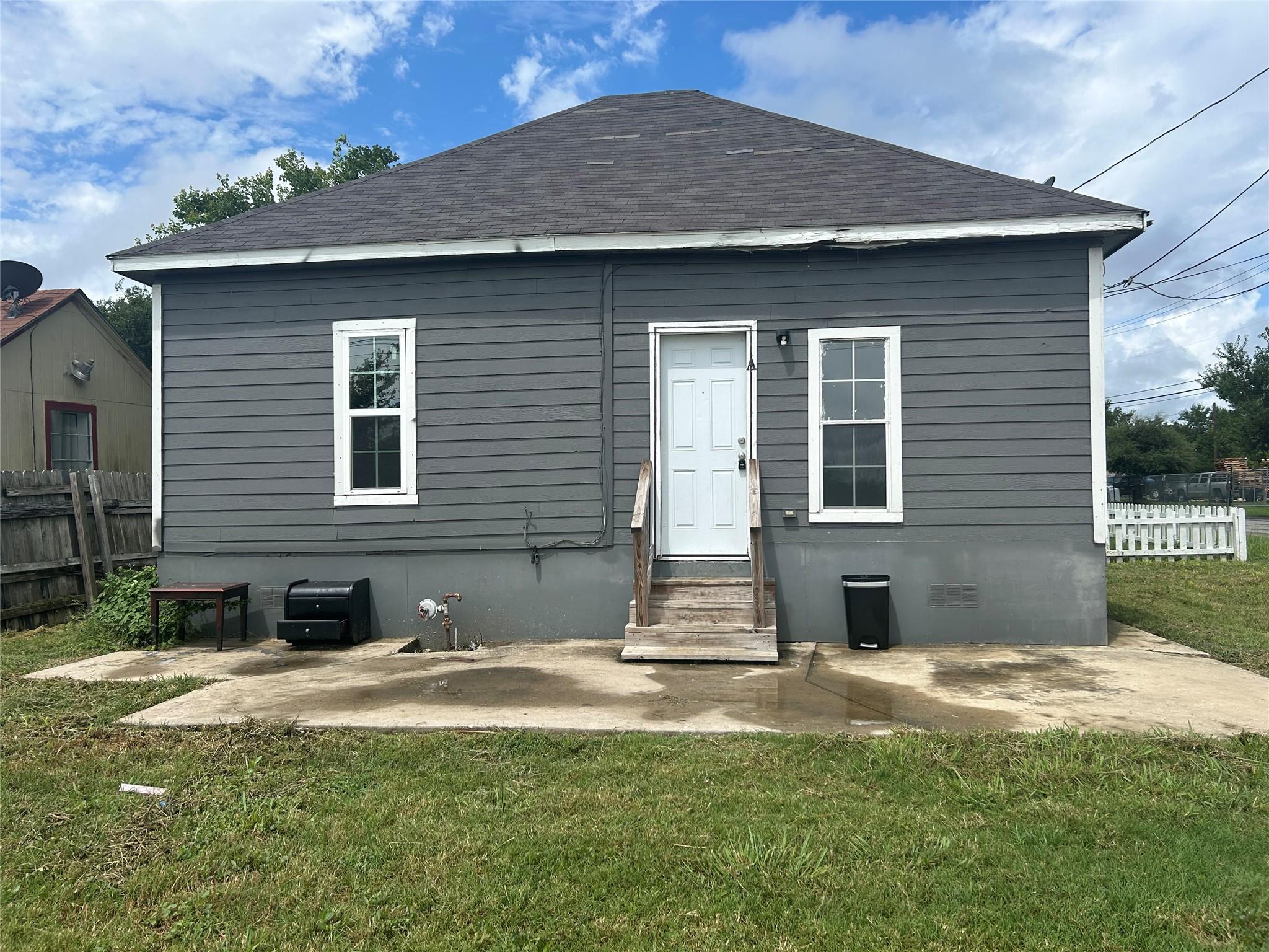 400 Symes St # A, Taylor, TX 76574