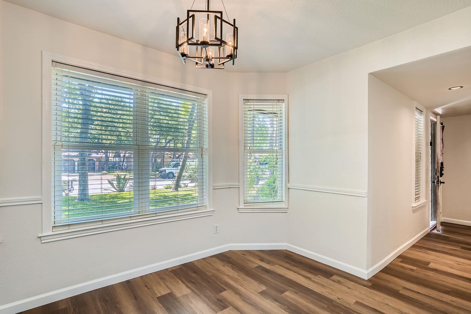 1712 Hermitage Dr, Round Rock, TX 78681