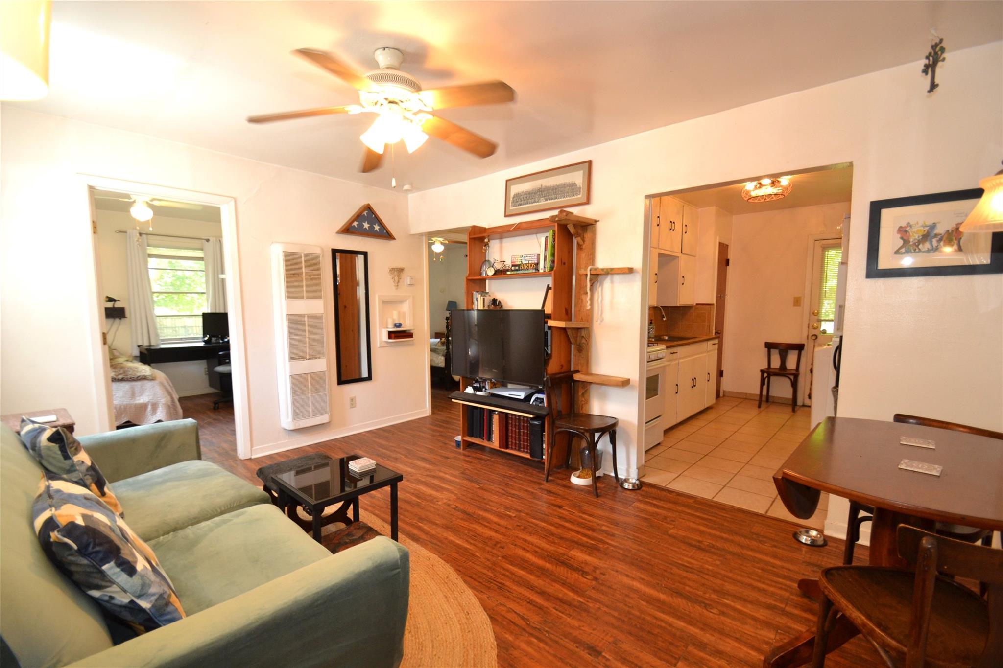 1013 Romeria Dr, Austin, TX 78757