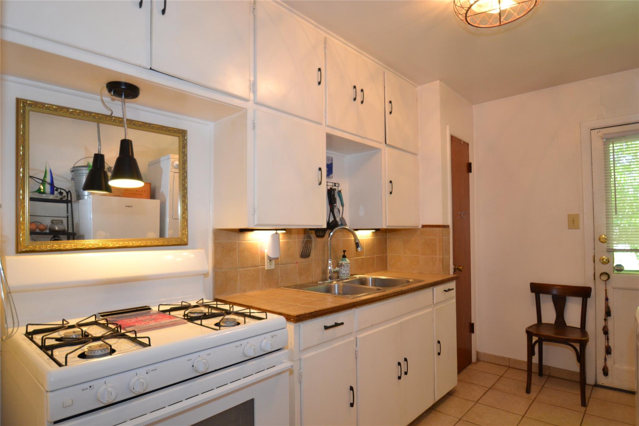 1013 Romeria Dr, Austin, TX 78757