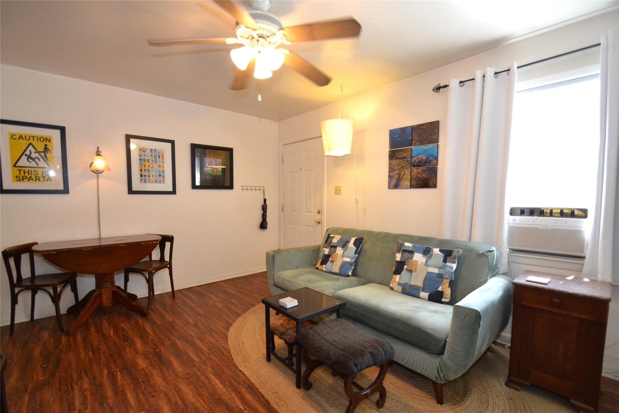 1013 Romeria Dr, Austin, TX 78757