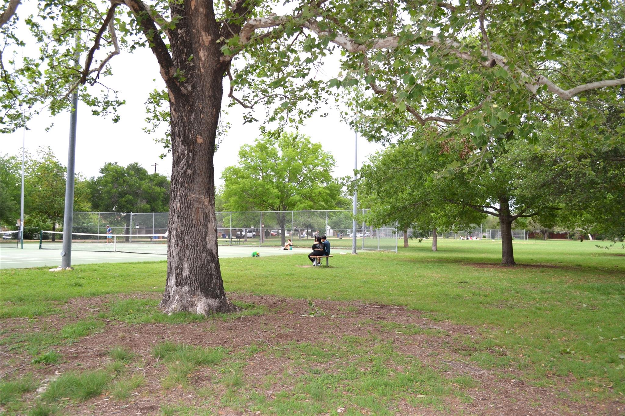 1013 Romeria Dr, Austin, TX 78757