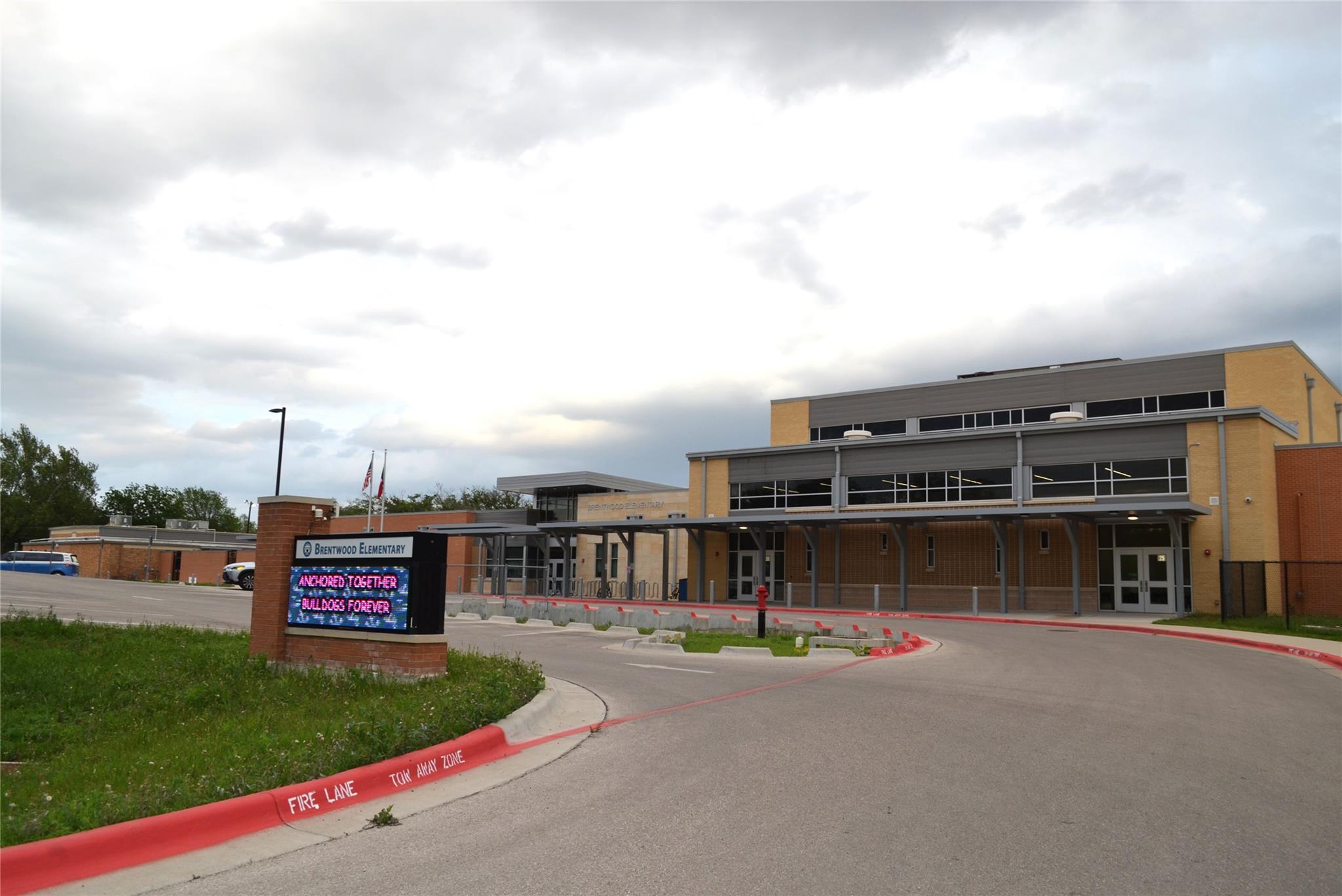 1013 Romeria Dr, Austin, TX 78757