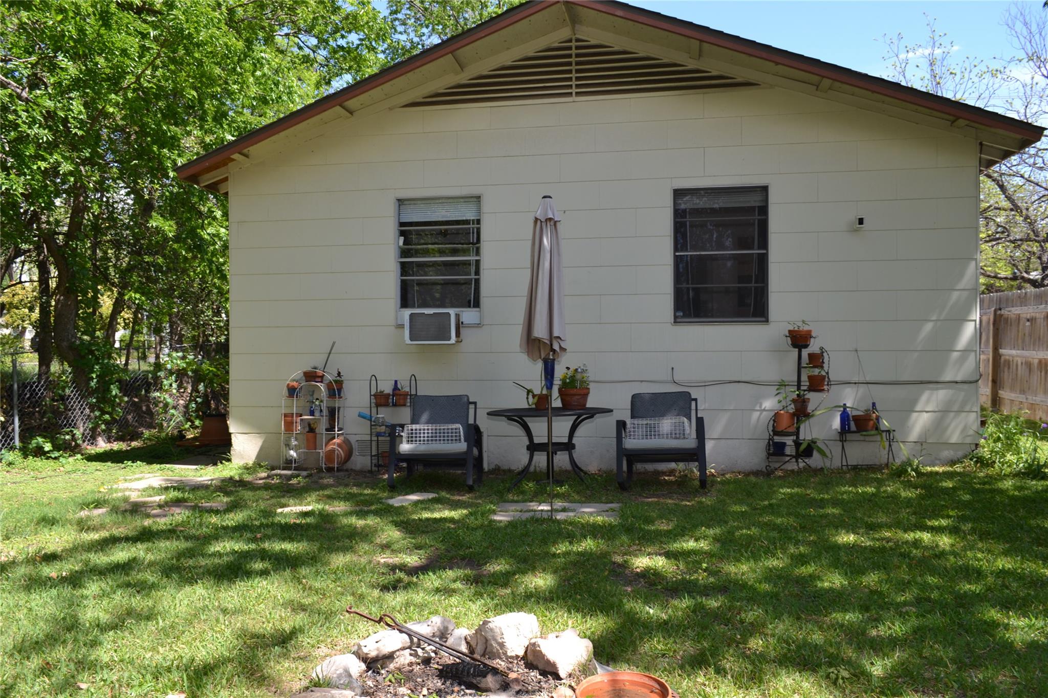 1013 Romeria Dr, Austin, TX 78757