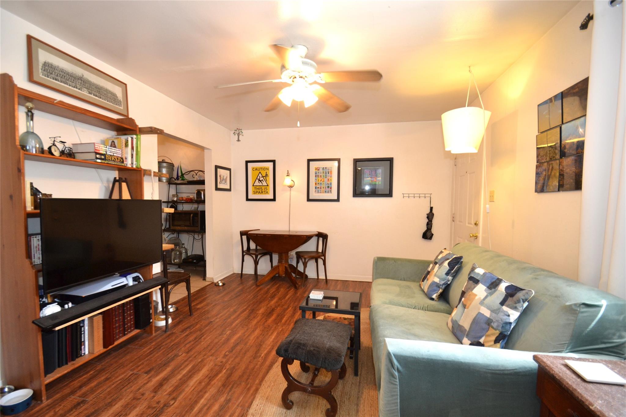 1013 Romeria Dr, Austin, TX 78757