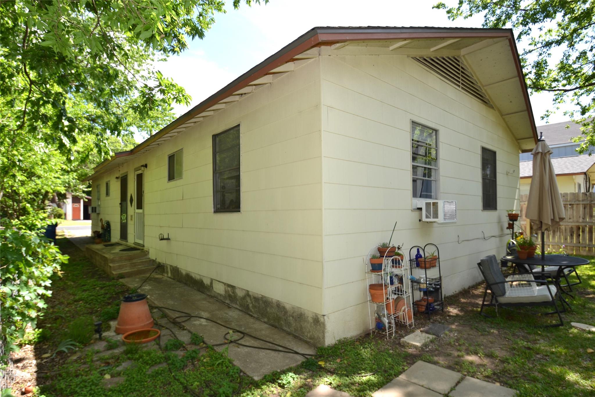 1013 Romeria Dr, Austin, TX 78757