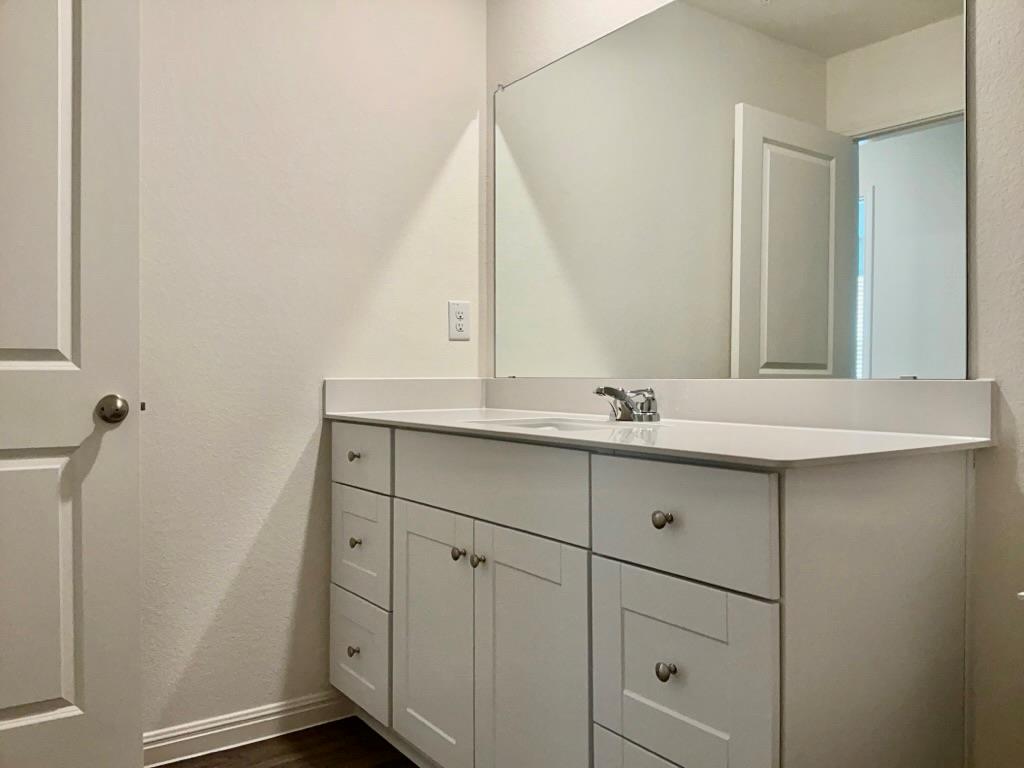 203 Stonebrook Dr, Hutto, TX 78634