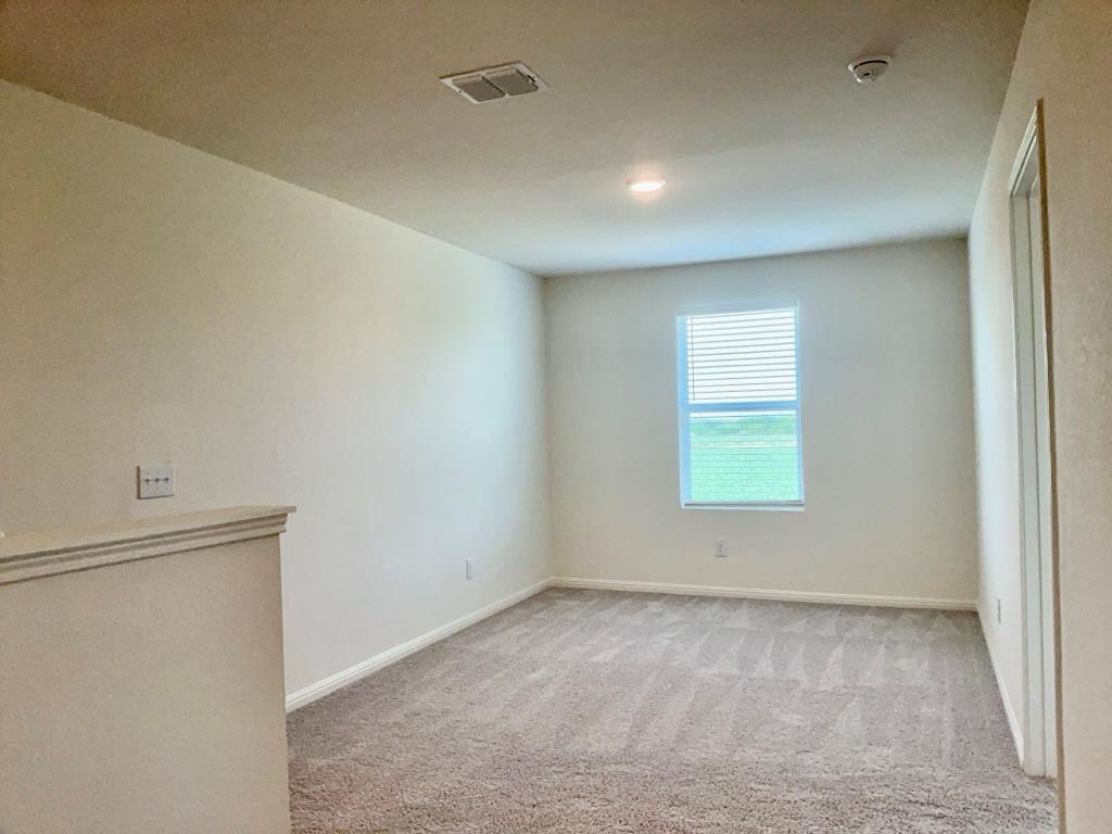 203 Stonebrook Dr, Hutto, TX 78634