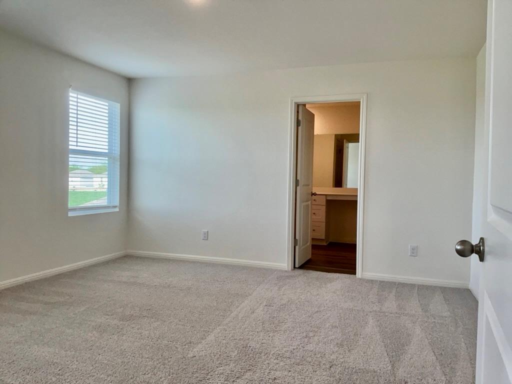 203 Stonebrook Dr, Hutto, TX 78634