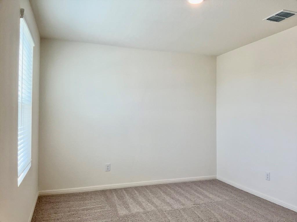 203 Stonebrook Dr, Hutto, TX 78634