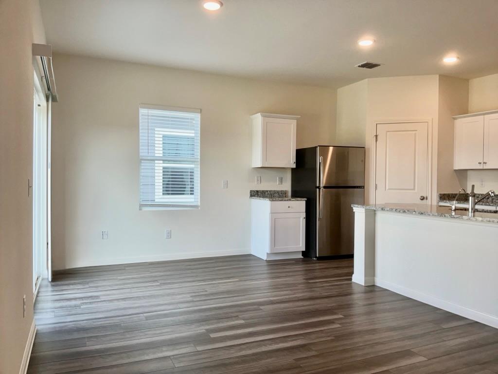 203 Stonebrook Dr, Hutto, TX 78634