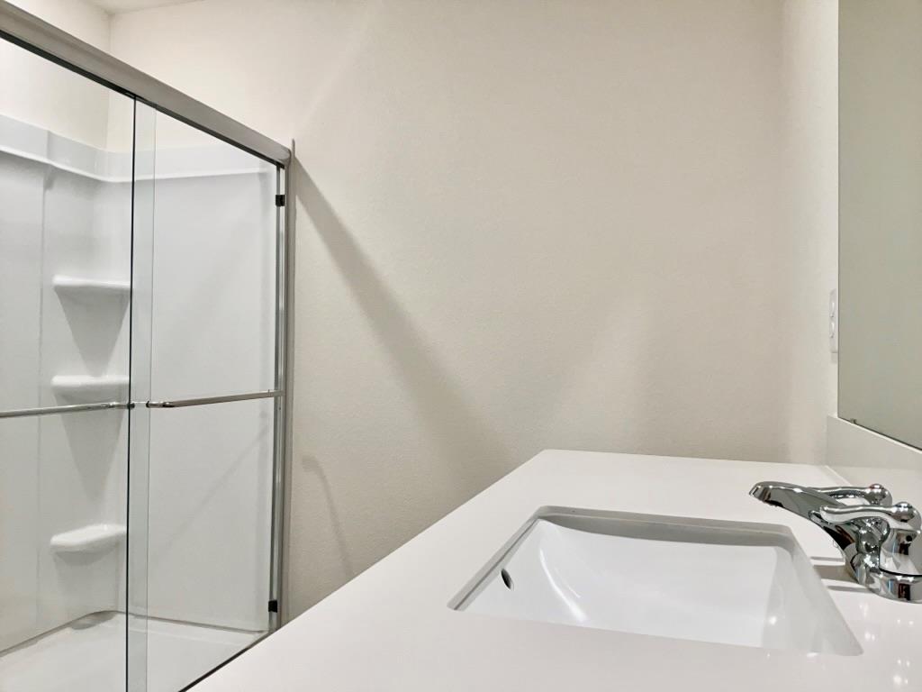 203 Stonebrook Dr, Hutto, TX 78634