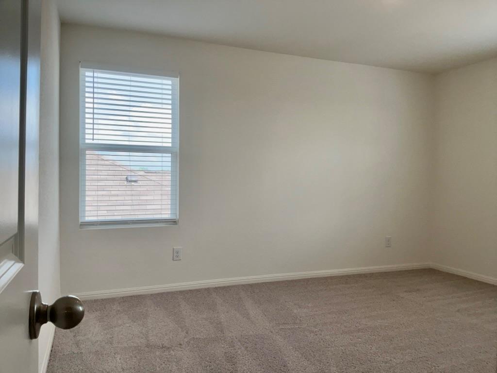 203 Stonebrook Dr, Hutto, TX 78634