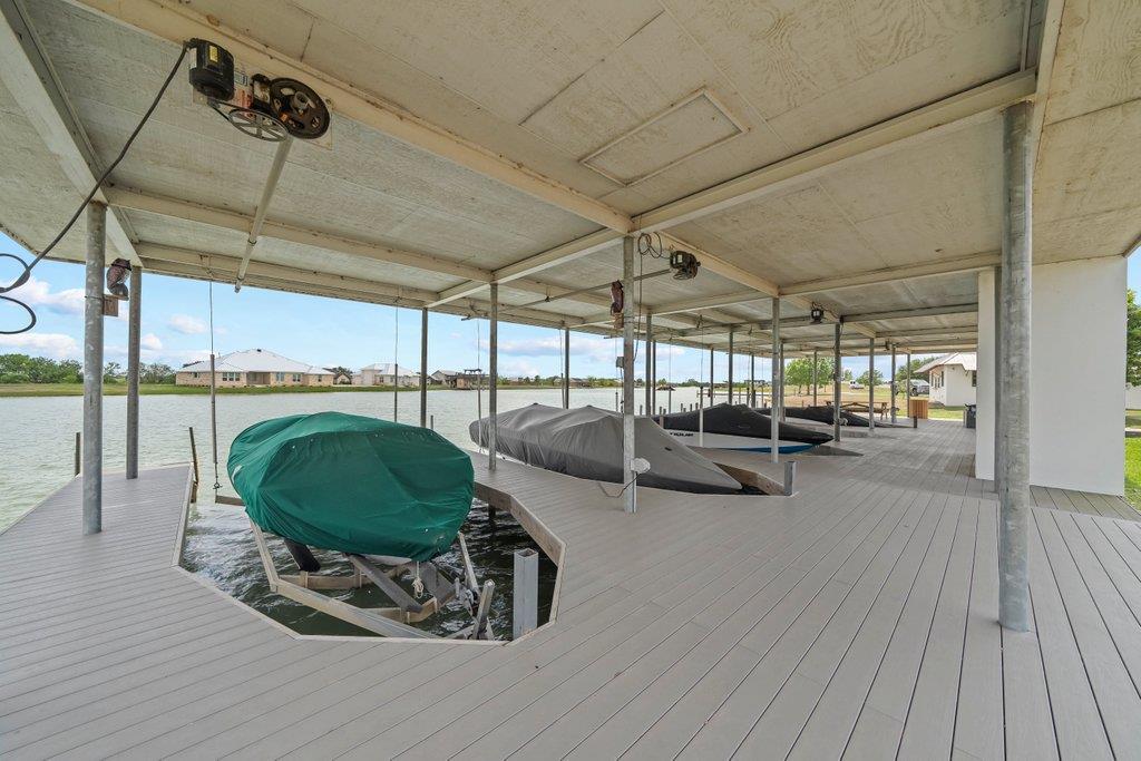 115 Lakeside Cv, Martindale, TX 78655