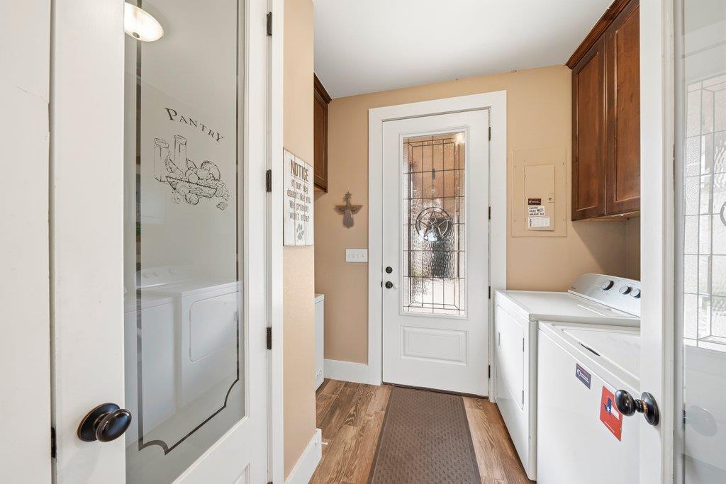 115 Lakeside Cv, Martindale, TX 78655