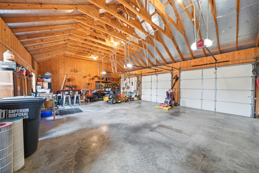 115 Lakeside Cv, Martindale, TX 78655