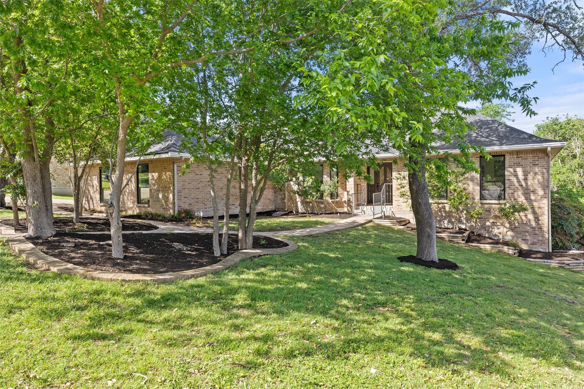 207 Norwood St W, Georgetown, TX 78628