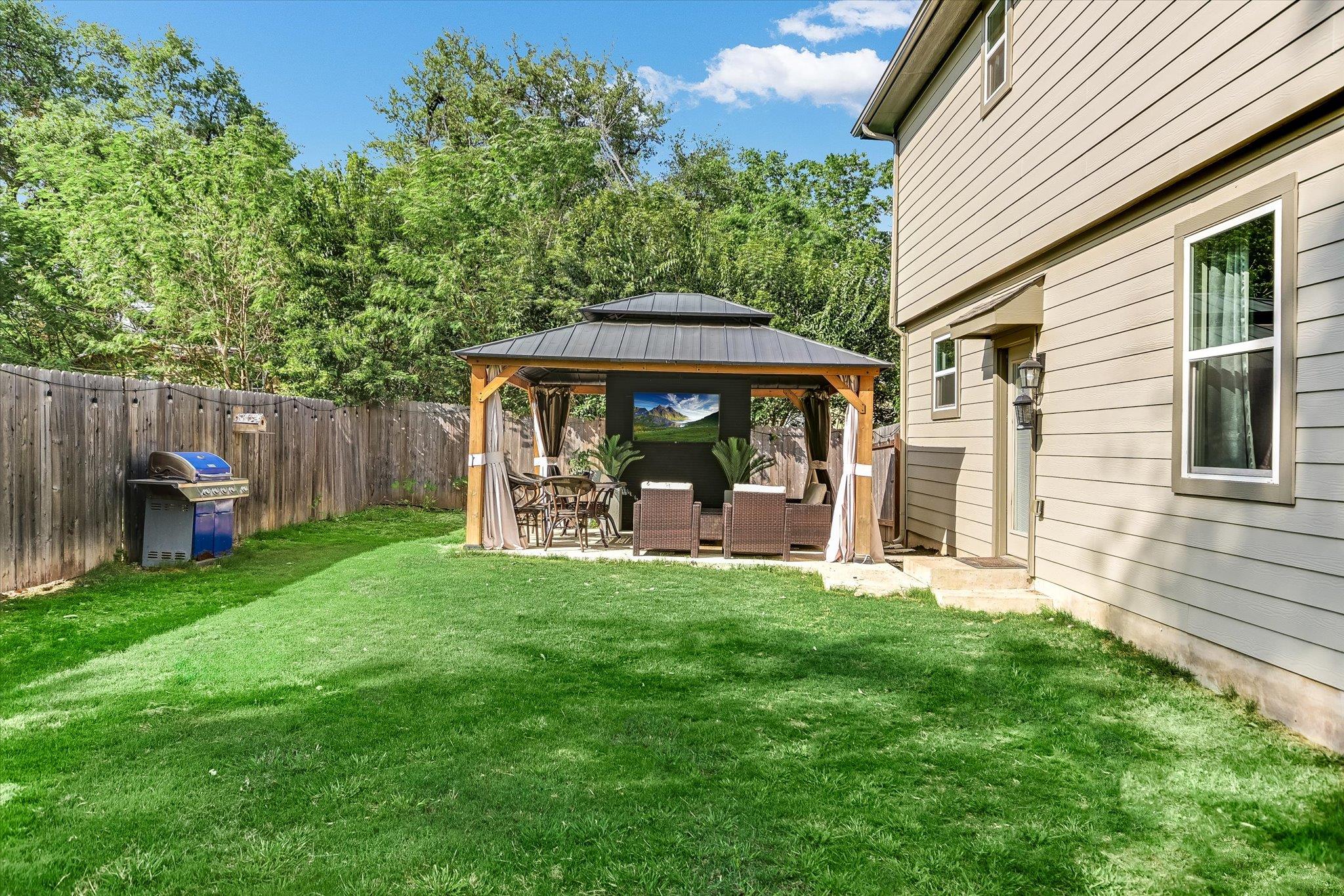 11110 2nd St, Jonestown, TX 78645