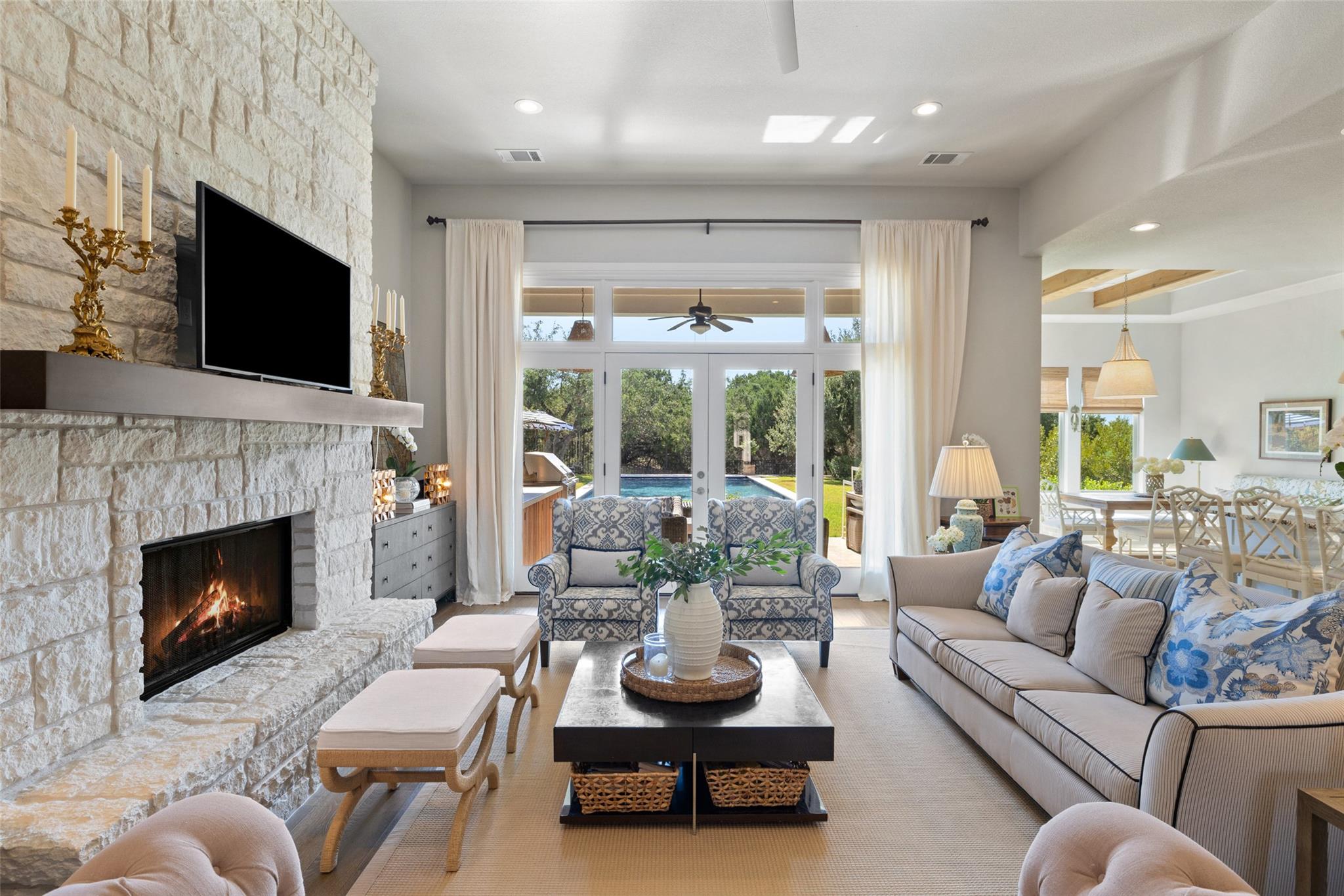 16104 Golden Top Dr, Austin, TX 78738