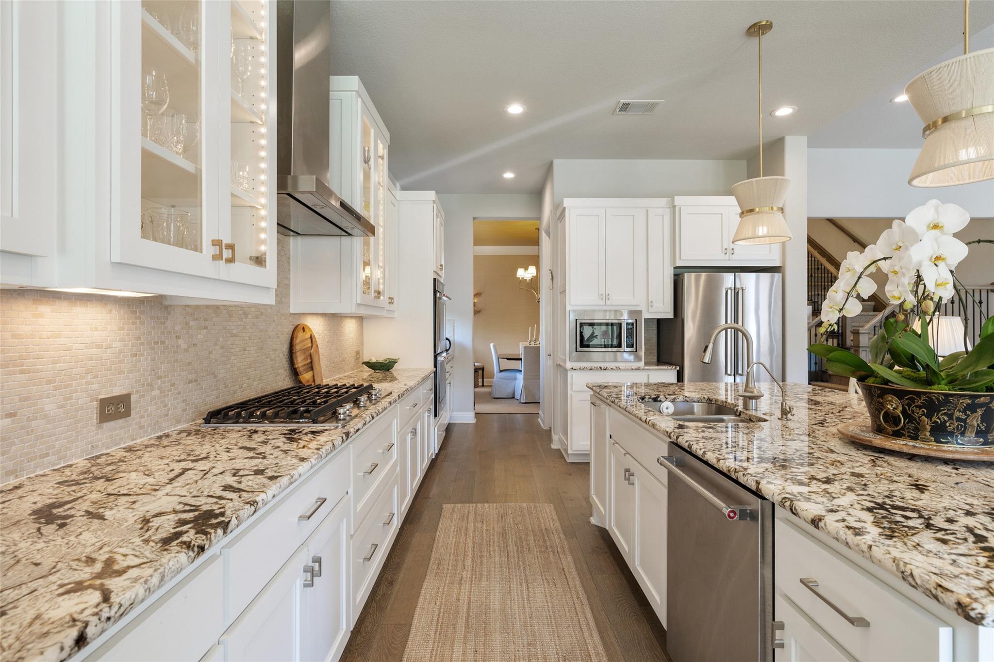 16104 Golden Top Dr, Austin, TX 78738