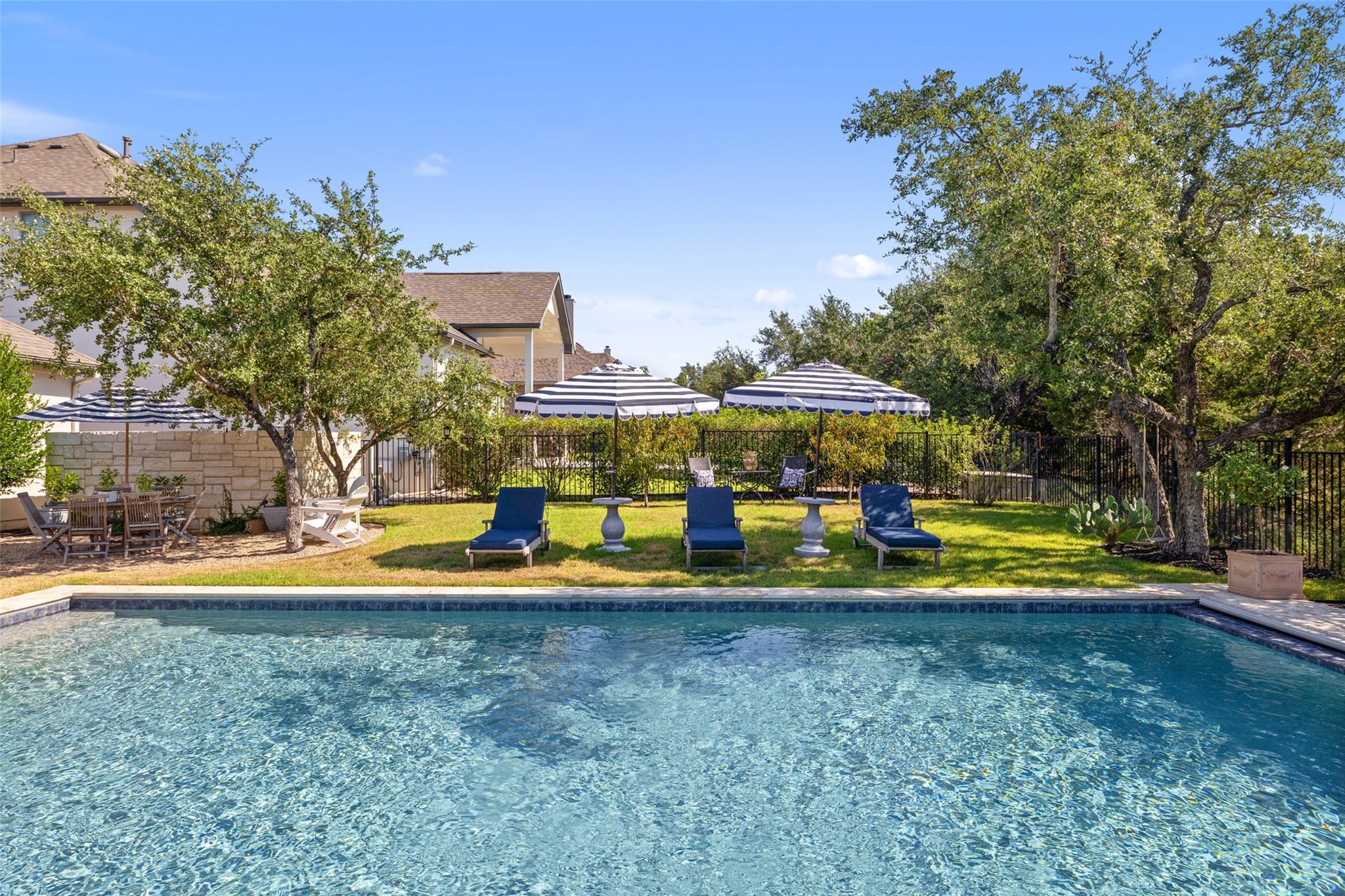 16104 Golden Top Dr, Austin, TX 78738