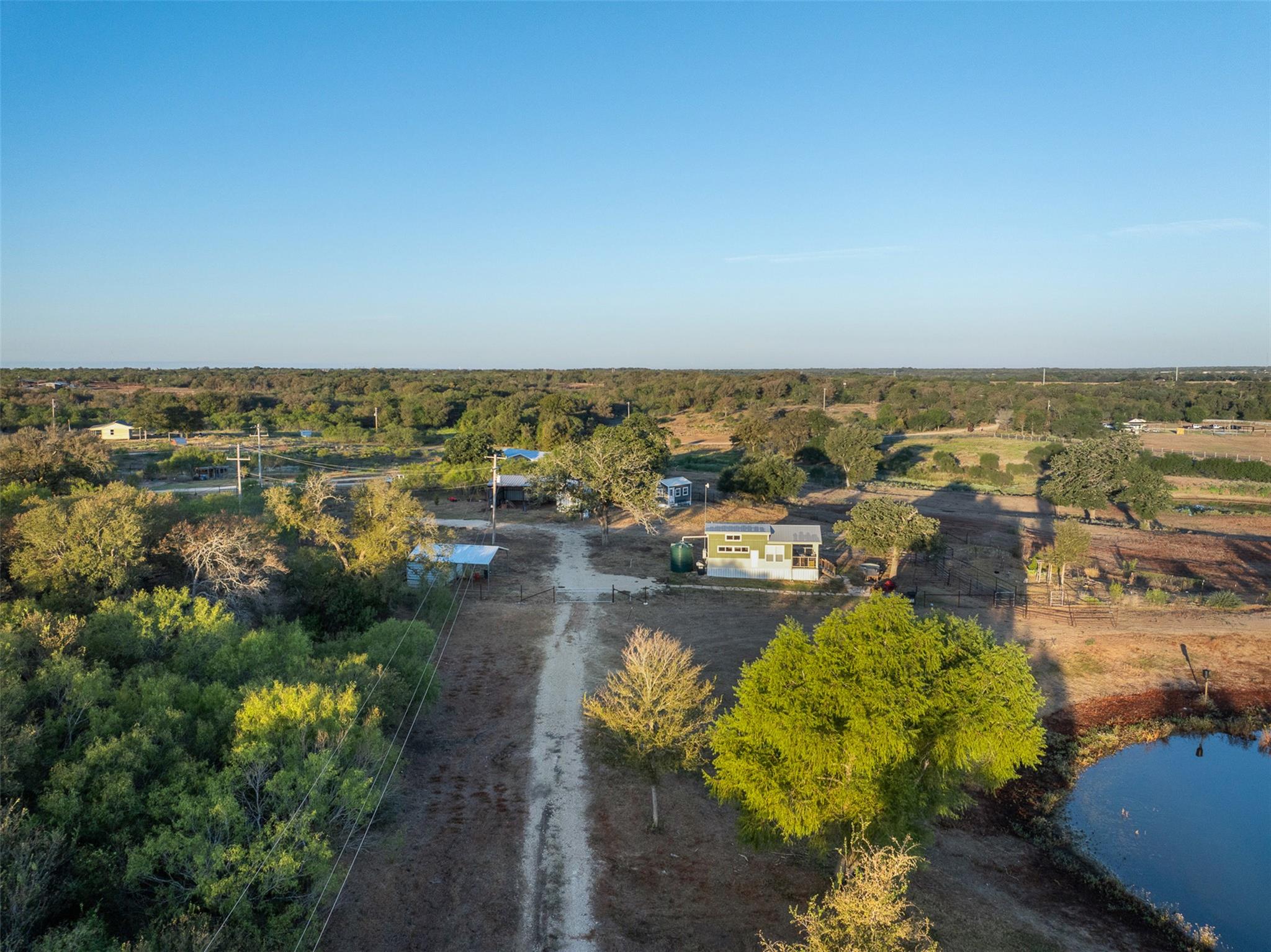 3270 Fm 671, Luling, TX 78648