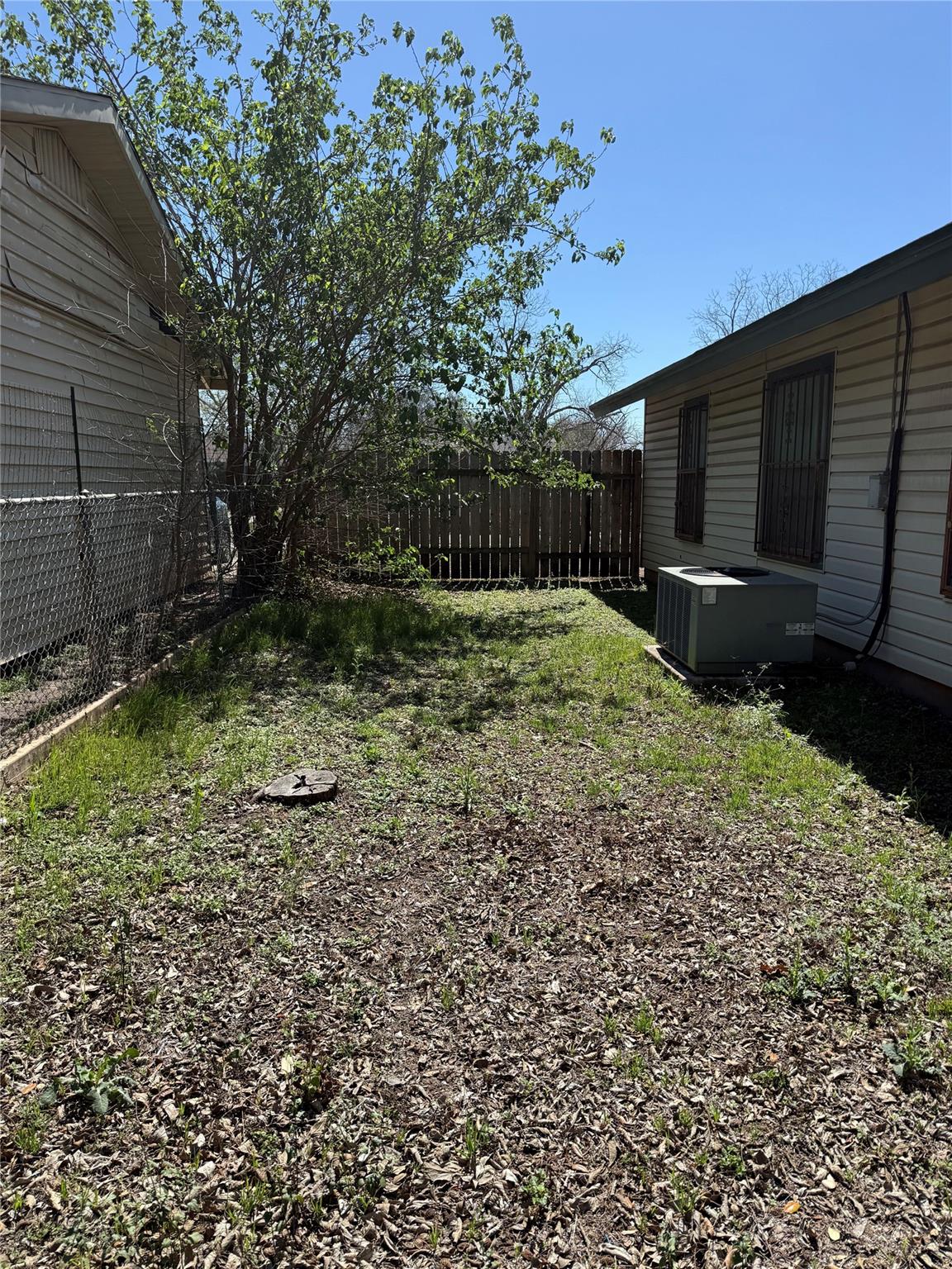 231 Harcourt Ave, San Antonio, TX 78223