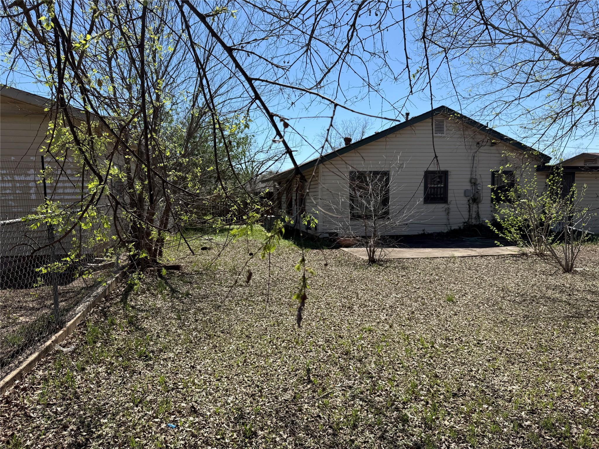 231 Harcourt Ave, San Antonio, TX 78223