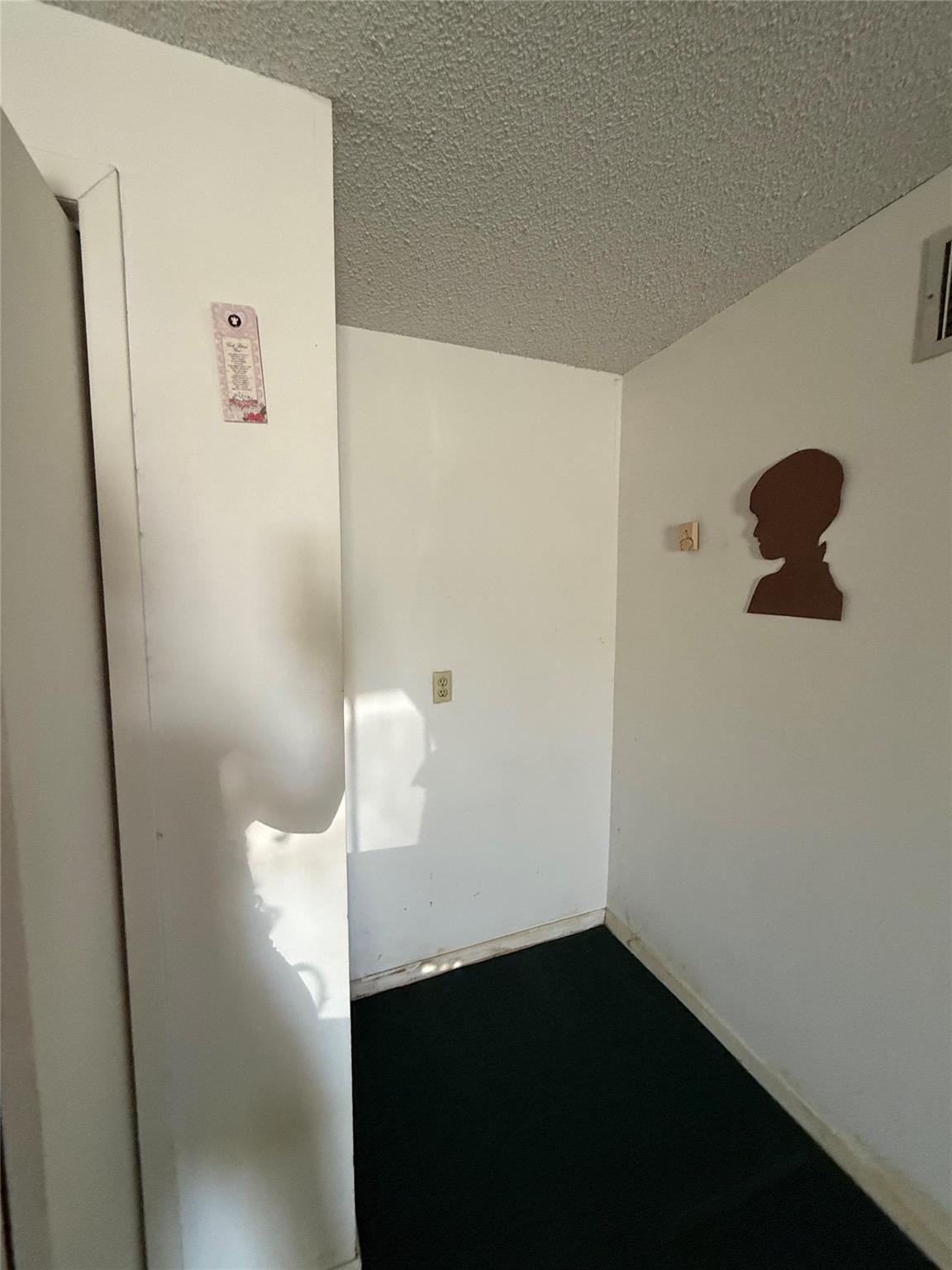 231 Harcourt Ave, San Antonio, TX 78223