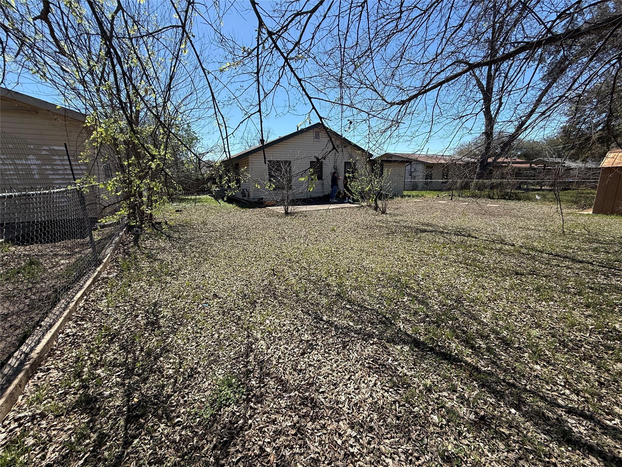 231 Harcourt Ave, San Antonio, TX 78223