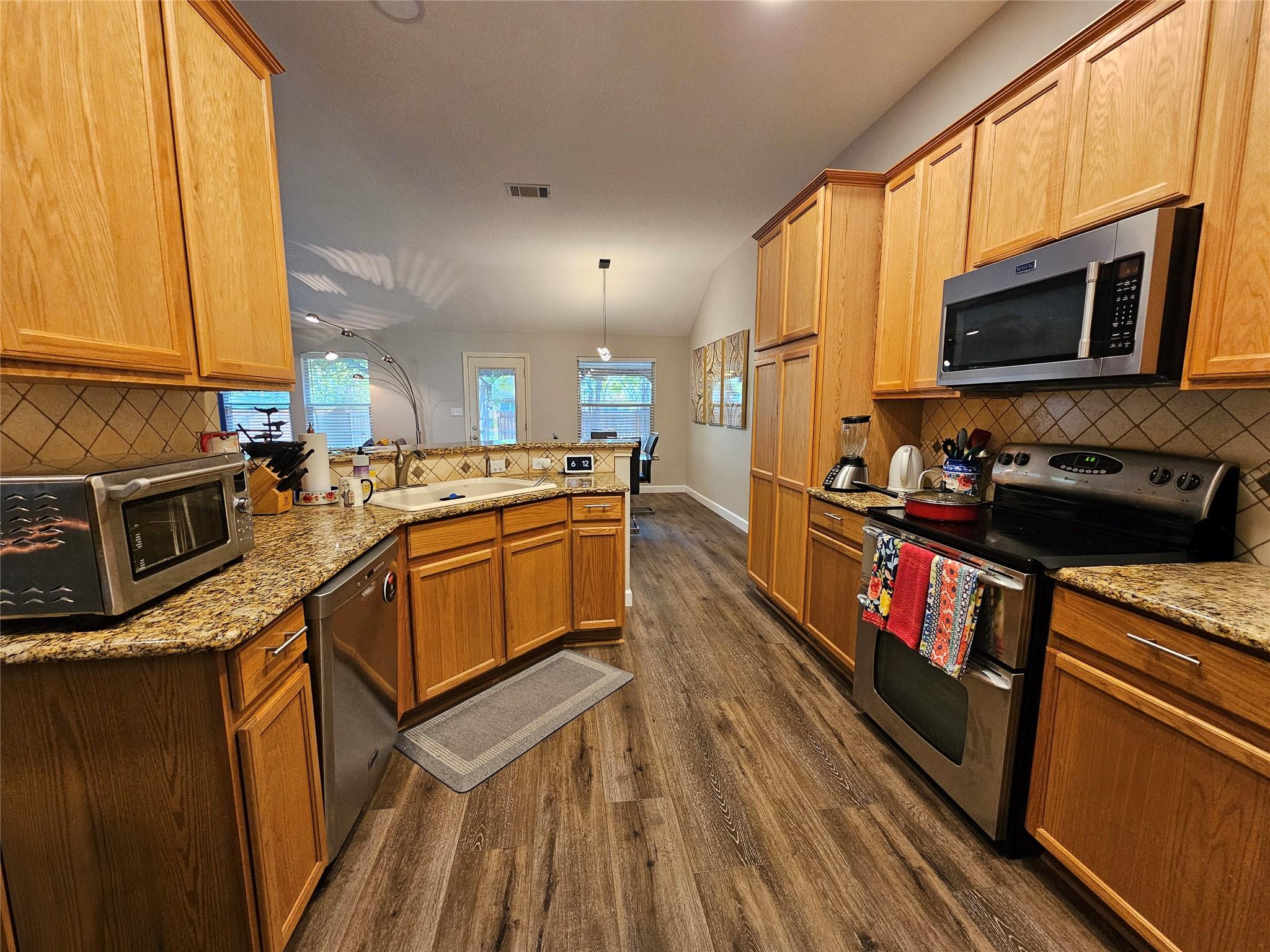 2203 Boneset Trl, Round Rock, TX 78665