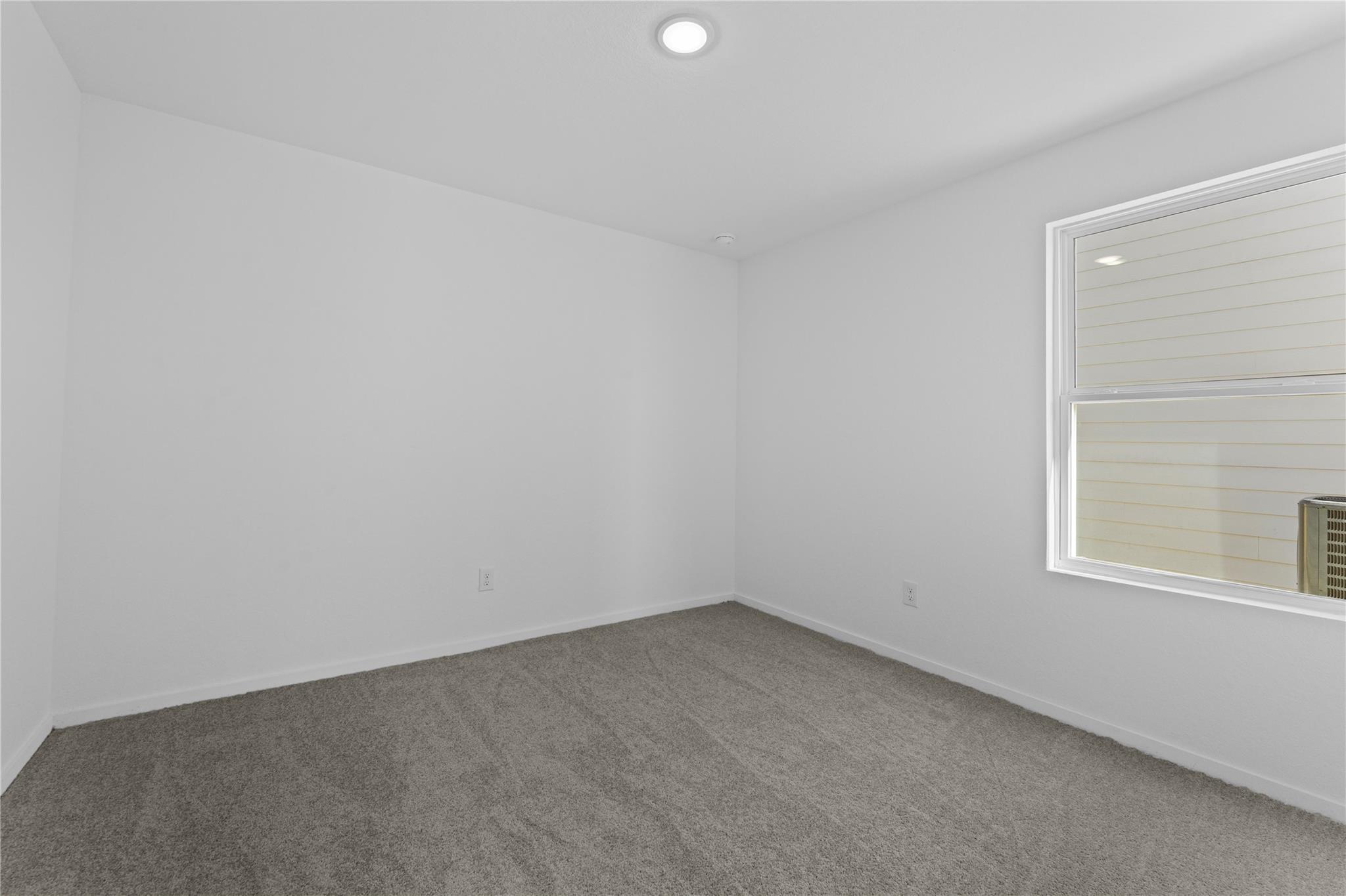 106 Ellendale Pl, Fredericksburg, TX 78624