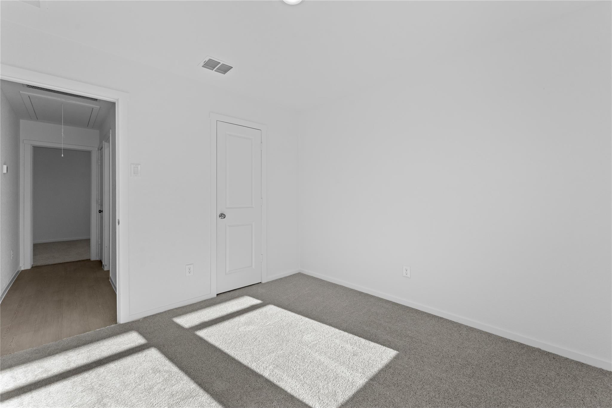 106 Ellendale Pl, Fredericksburg, TX 78624