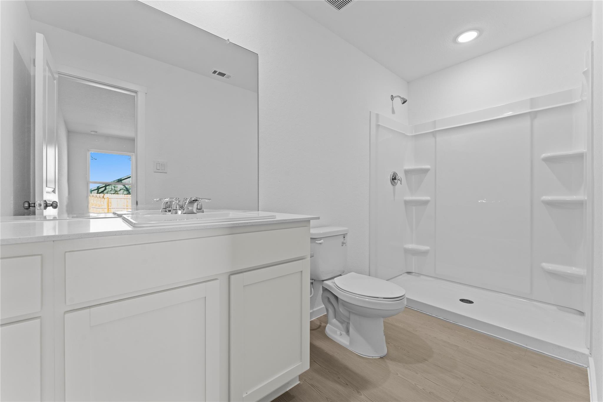 106 Ellendale Pl, Fredericksburg, TX 78624