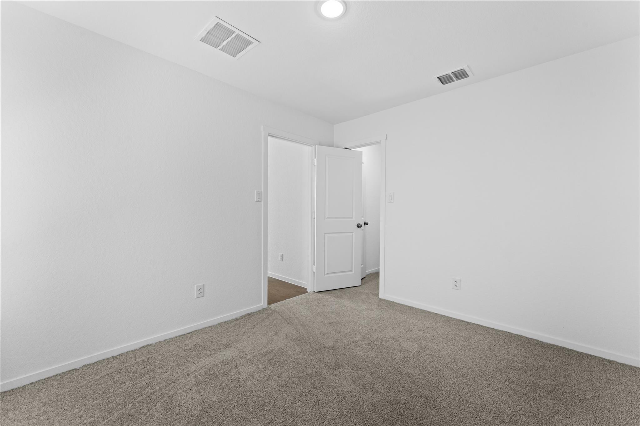 106 Ellendale Pl, Fredericksburg, TX 78624