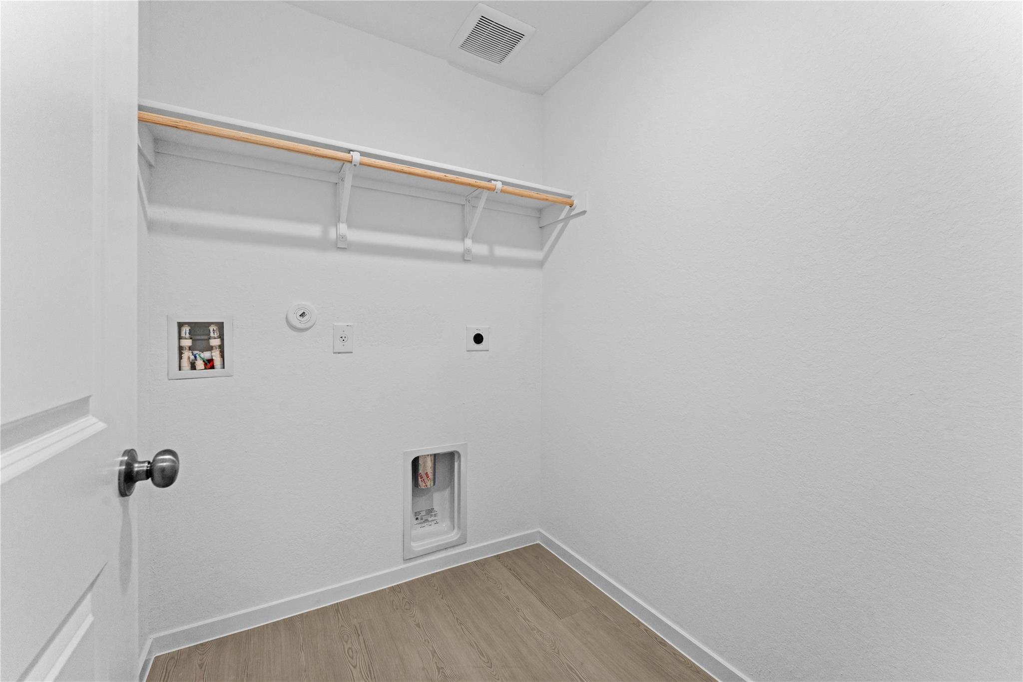 106 Ellendale Pl, Fredericksburg, TX 78624