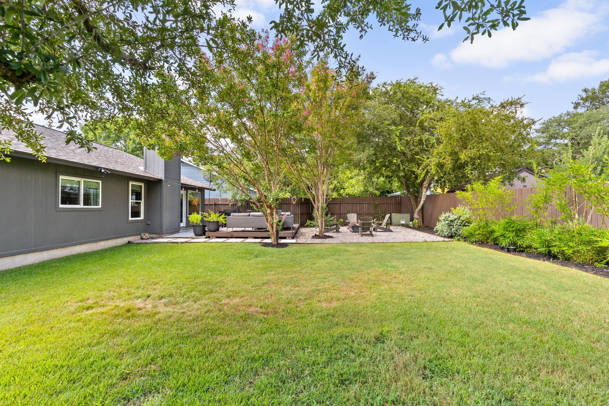 8000 Treehouse Ln, Austin, TX 78749