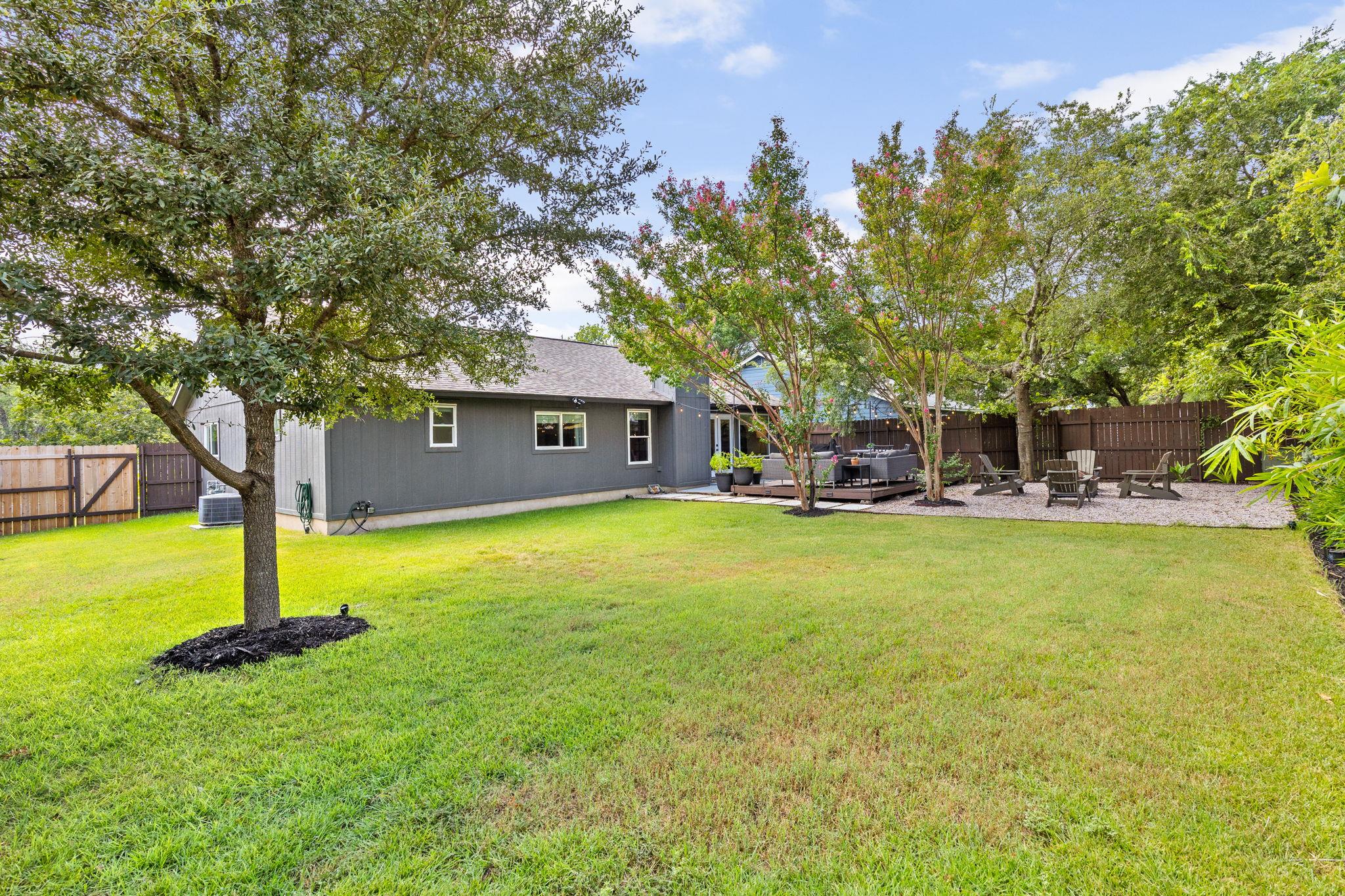 8000 Treehouse Ln, Austin, TX 78749