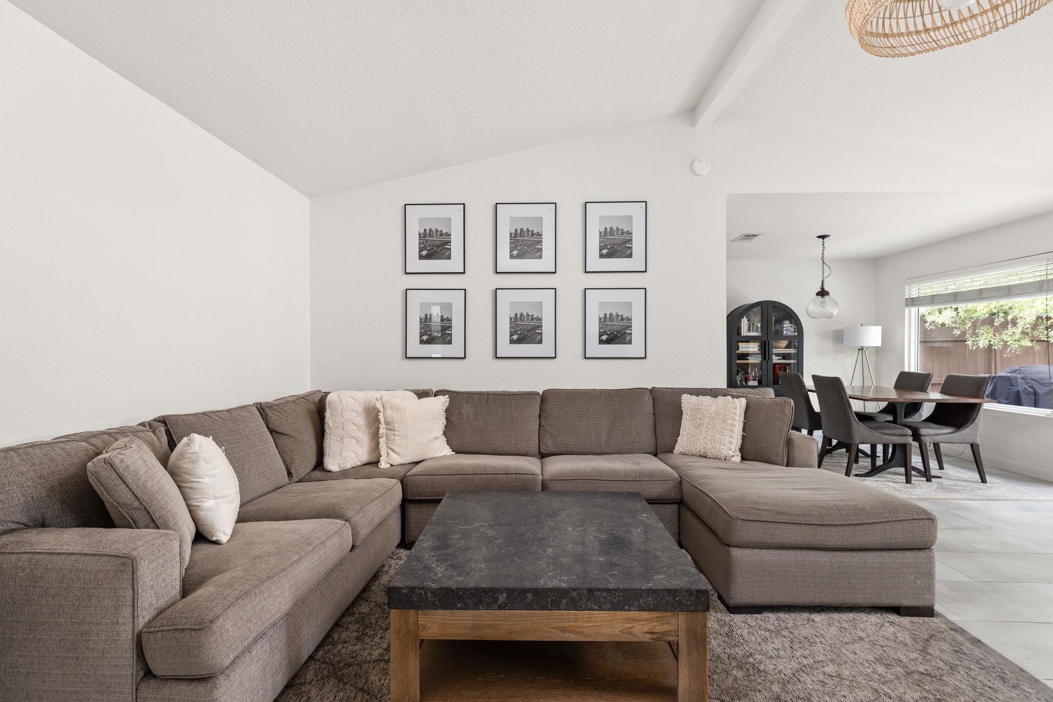 8000 Treehouse Ln, Austin, TX 78749