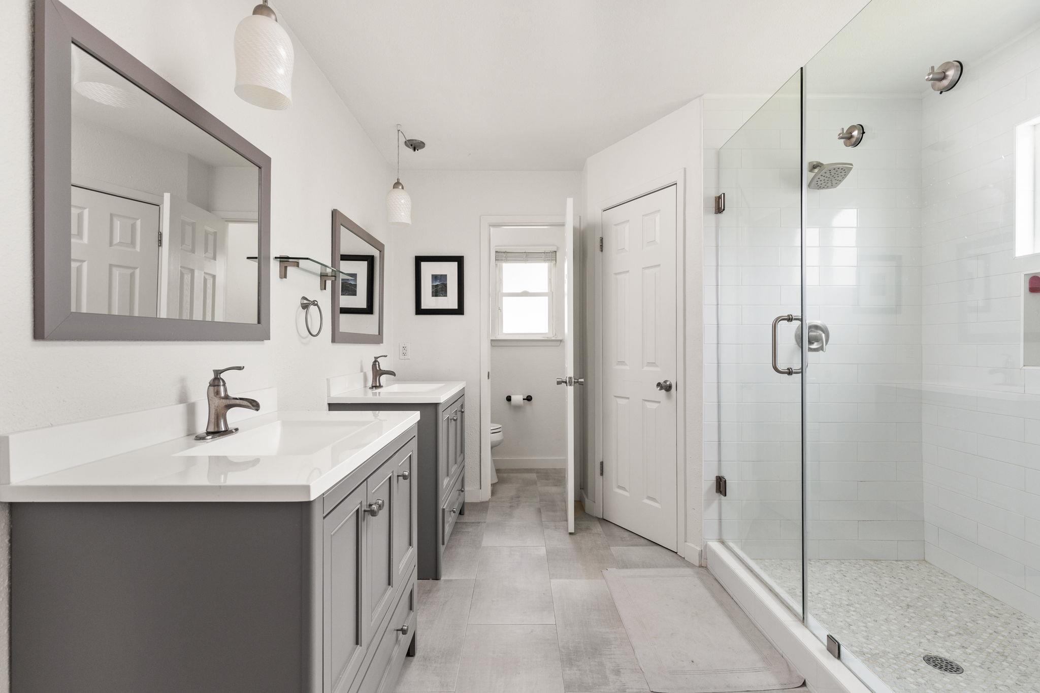 8000 Treehouse Ln, Austin, TX 78749