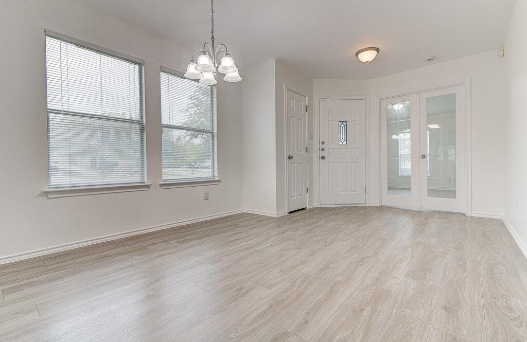 205 Mood Lake Dr, Kyle, TX 78640