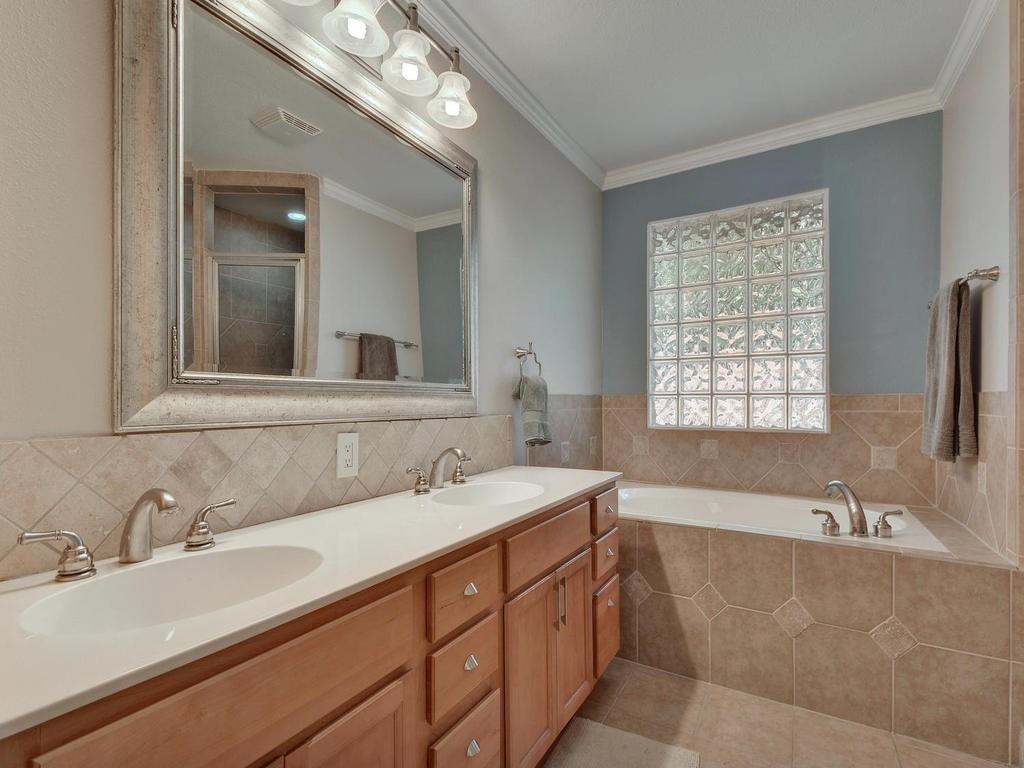 610 W North Loop Blvd, Austin, TX 78751