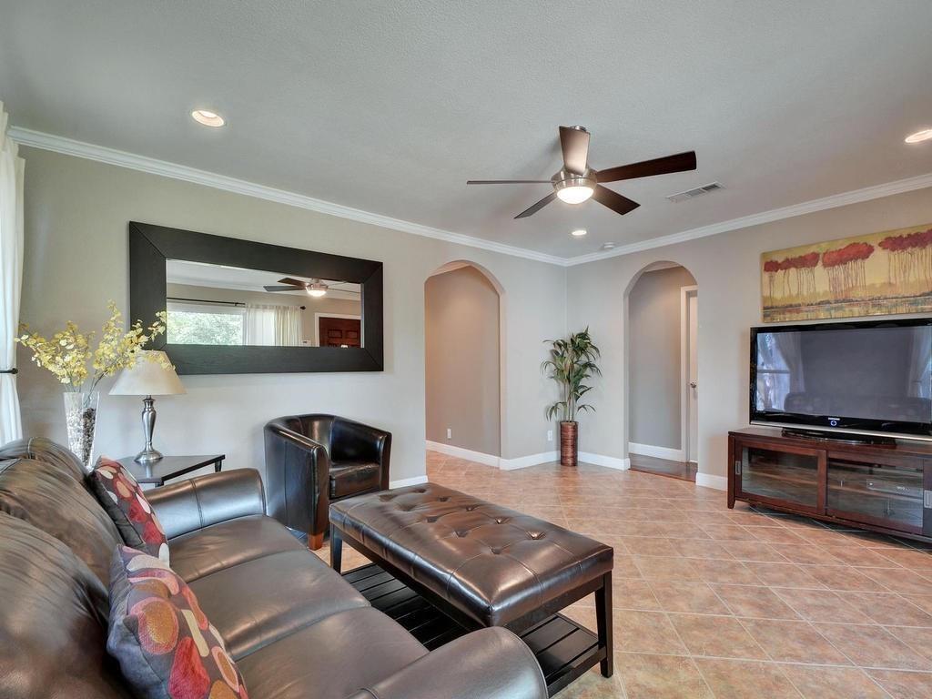 610 W North Loop Blvd, Austin, TX 78751