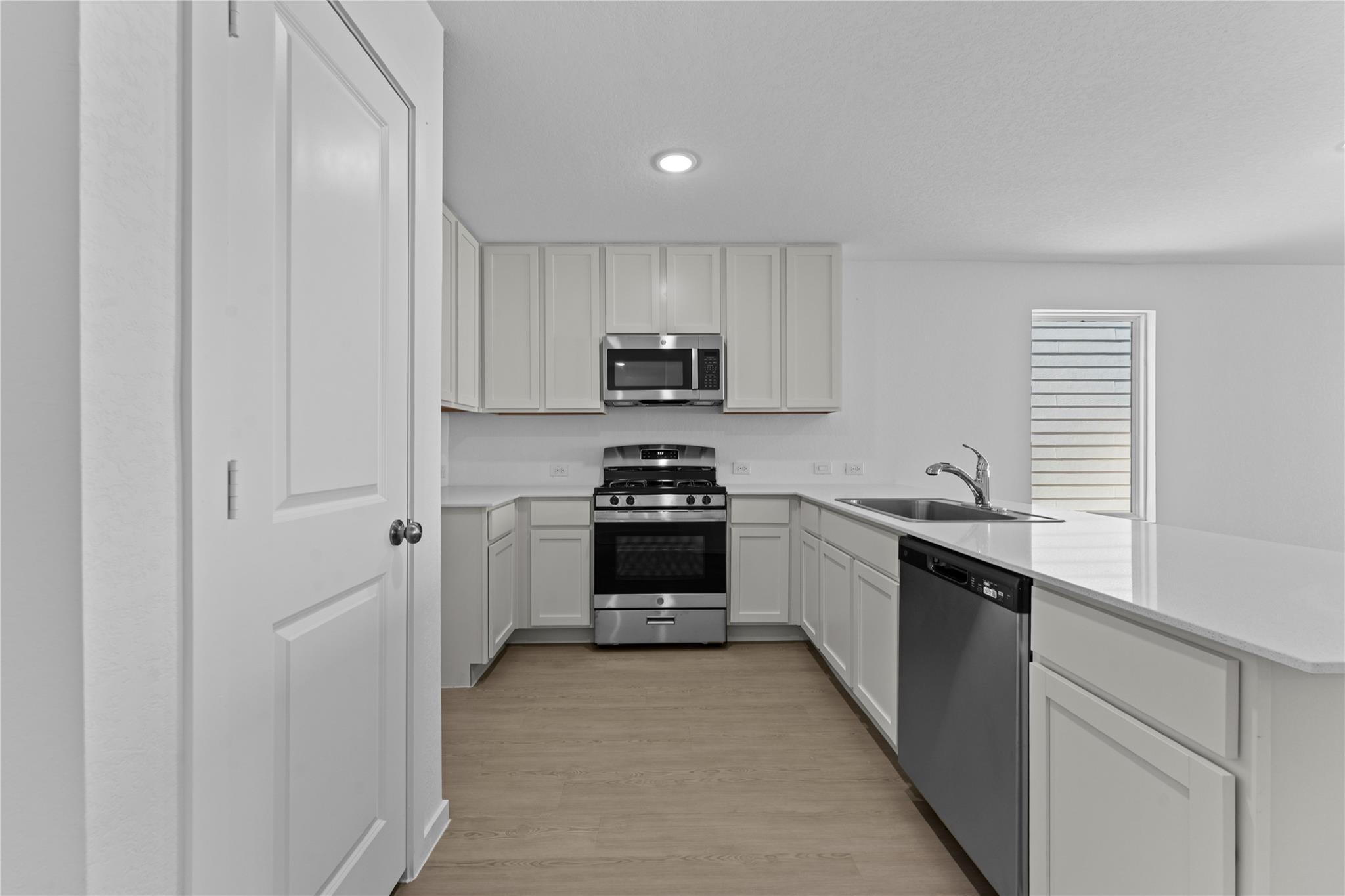 110 Ellendale Pl, Fredericksburg, TX 78624