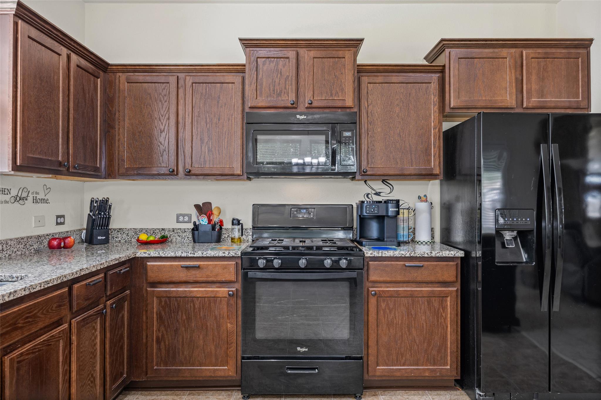 250 Twisted Oaks Ln, Buda, TX 78610